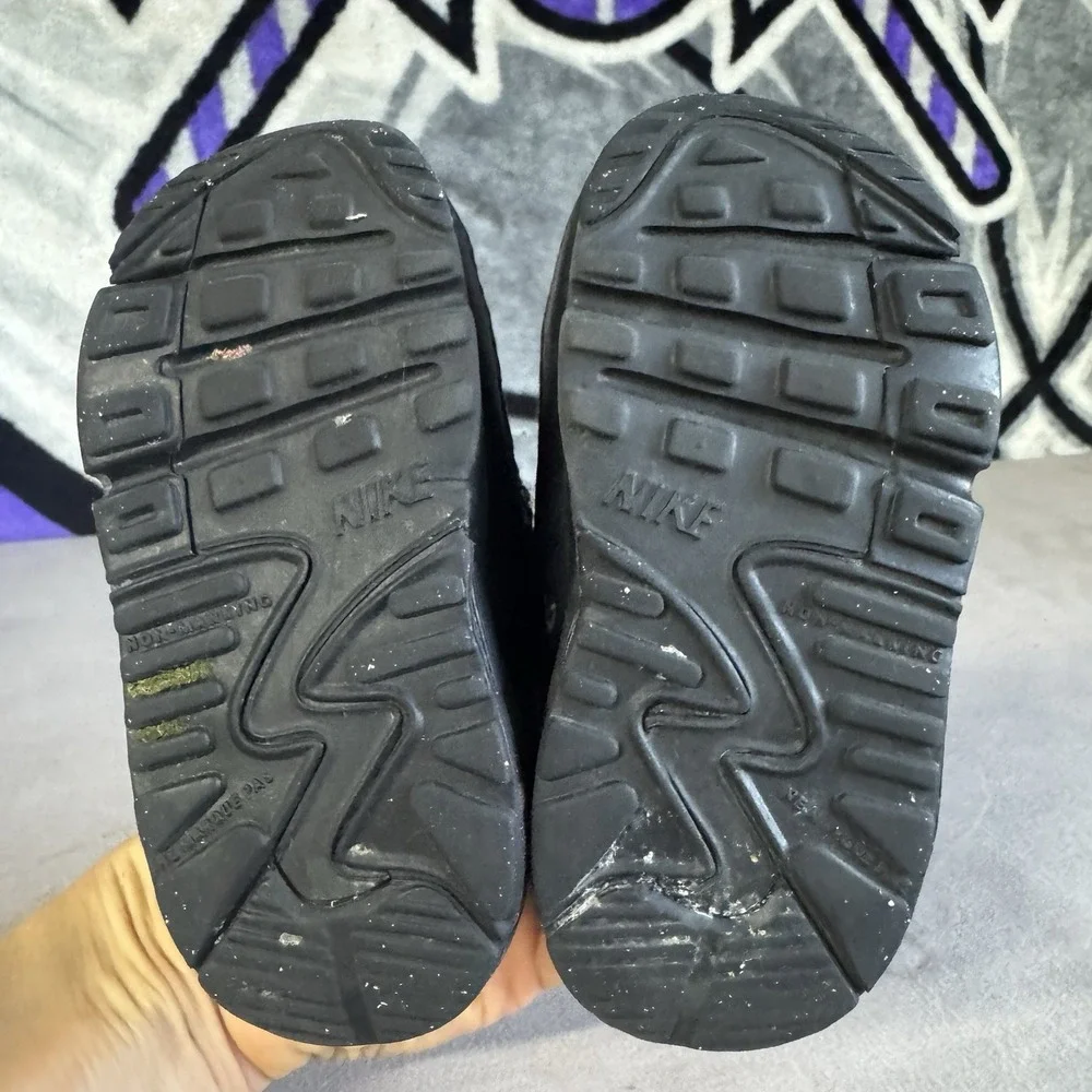 Size 6c - Nike Air Max 90 Easy-On Triple Black  HF6359-001